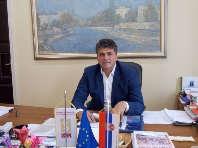 Честитка градоначелника Ниша ФК Раднички