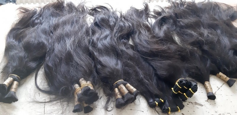 Људска коса на цени: Покушај шверца скоро 5 килограма праменова