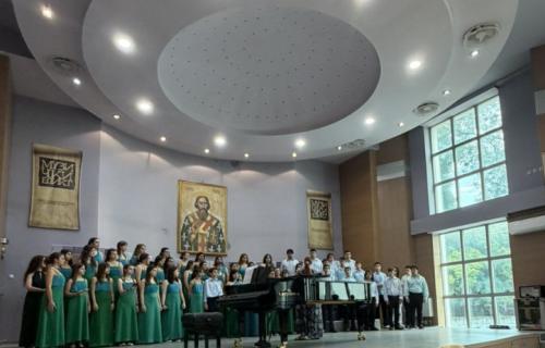 Petrovdan u Sabornoj crkvi u Nišu: „Bogoljublje“ iz Doboja na Liturgiji, „Rosarte“ iz Atine nastupio u Svetosavskom domu