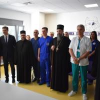 Mitropolit Arsenije u poseti UKC Niš: Nastavlja se izgradnja hrama u krugu Kliničkog centra