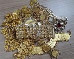 Памперс пелене пуне злата вредног више од два милиона, одузет накит и аутомобил