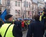 Радници Бетоњерке одлучни о наставку штрајка и блокади аутопута