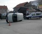Sudar dva vozila u Vranju: Bez povređenih u prevrtanju automobila