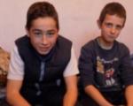 Поштење:  Двојица сиромашних дечака из Лесковца пронашли и вратили скупоцени телефон