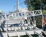 Postavljanje "tramvajskog mosta" kod naselja Nikola Tesla u Nišu, biciklisti dobijaju stazu