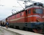 Воз усмртио две особе које су заспале на прузи код Бујановца