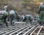 Браво момци: Војници граде мостове