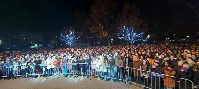 Na dočeku "Srpske" u Nišu,  Amadeus bend, vatromet i hiljade građana