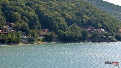 Бованско језеро