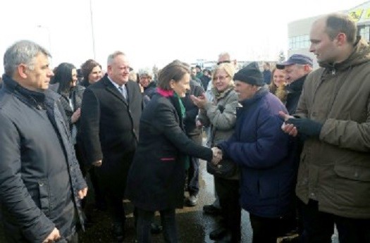 Špalir građana dočekao Anu Brnabić u Leskovcu