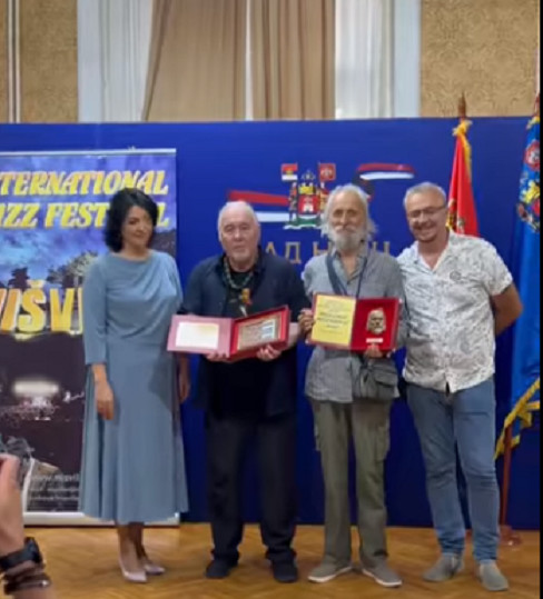 Bata Kandi i Dragomiru Milenkoviću Jogi, uručene nagrade "Nišvila" za doprinos promociji balkanskog džeza