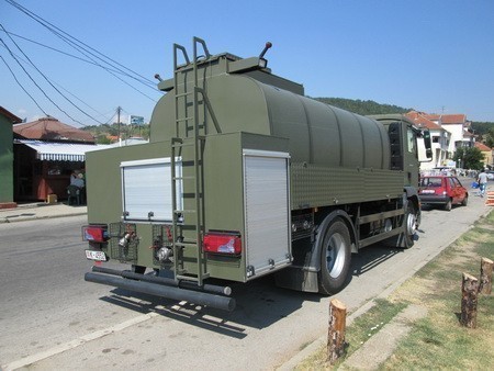 Војска довози воду за дијализу у болницу у Куршумлији