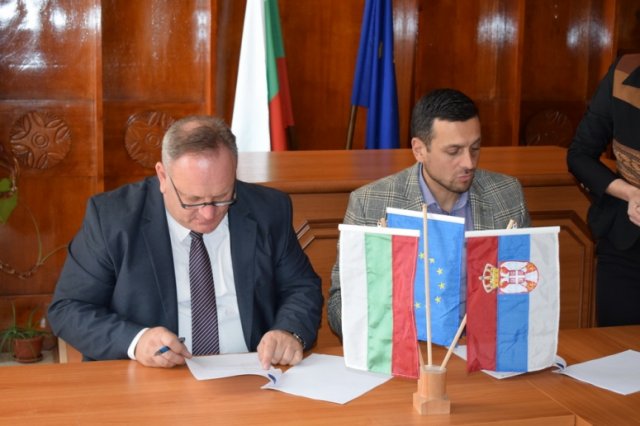 Потписан споразум Лесковца и општине Елин Пелин у Бугарској