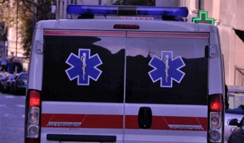 Četiri mladića povređena u masovnoj tuči