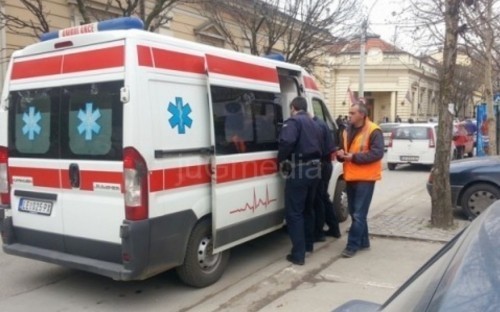 Mušterija izbola taksistu u centru Leskovcu