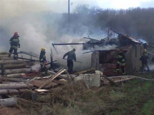 Izgorelo romsko naselje u Leskovcu