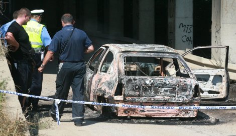 Zapaljena dva vozila na severu Kosova