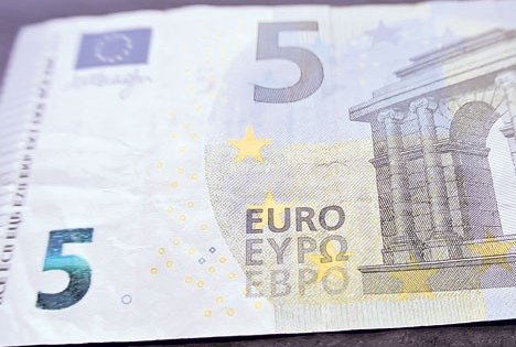 Bugarska se herojski bori za svoje pismo: ćirilica na novčanici evra