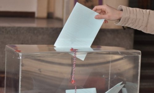 Србија данас гласа за посланике и одборнике