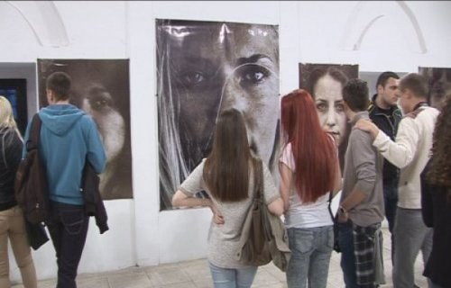 Изложба „Лица“. Фото:Јужна Србија Инфо