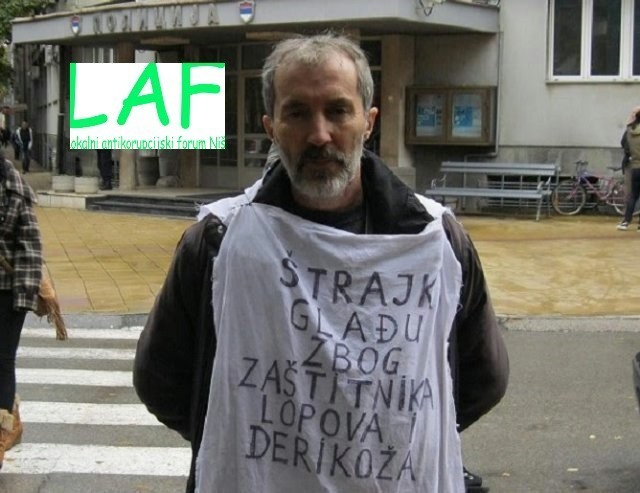 Nakon dolaska predstavnika više udruženja novinara u Niš, novinar Vasić prekinuo štrajk glađu