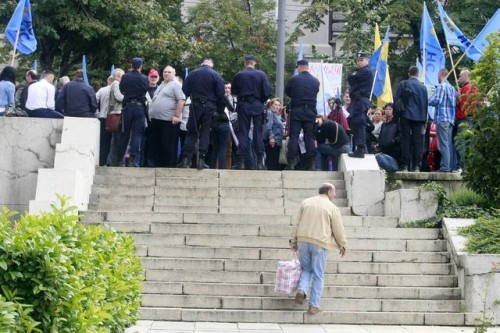 Радници Јумка окончали протест, састанак у петак