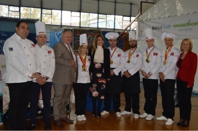 Karavan "Duh mladosti" promoviše dualno obrazovanje, sport i volonterizam u Leskovcu