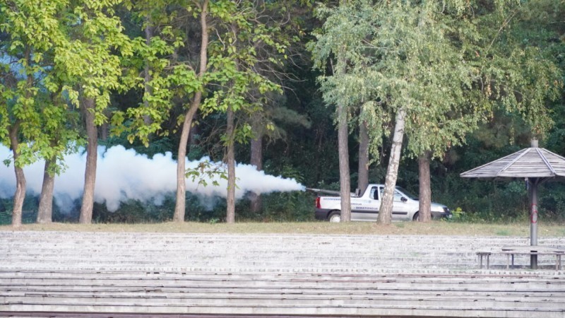Дезинсекција против комараца и штетних инсеката на јавним површинама у Нишу крајем јуна