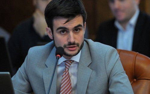 Jedini predstavnik u vladi sa juga Srbije Lazar Krstić, podneo je juče ostavku