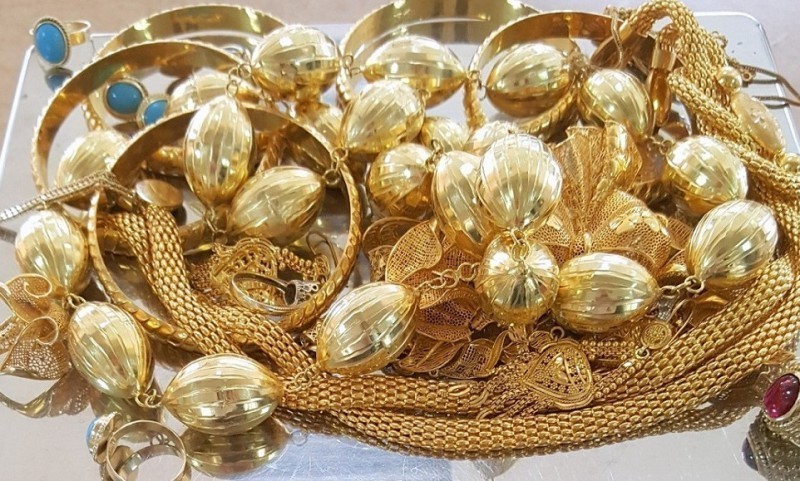 Накит вредан скоро милион динара на Градини, 25 хиљада непријављених фунти на Прешеву