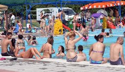 Педофил кришом снимао девојчице у тоалету на градском базену