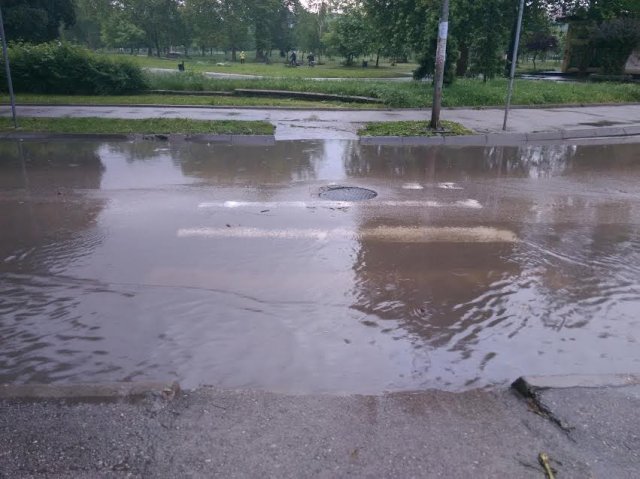 Jovanović: Posle svakog pljuska, poplave na niškim ulicama!