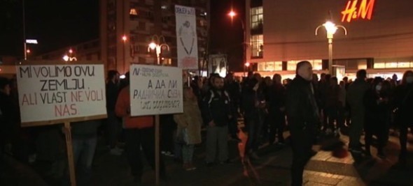 На 8. протесту у Нишу, окупљени "гласали" за "Споразум са народом"