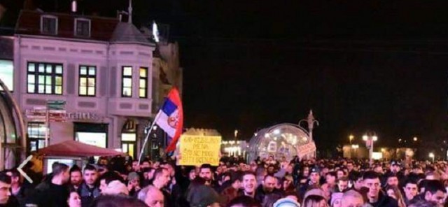 Četvrti protest u Nišu počeo minutom ćutanja
