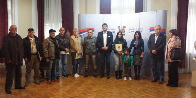 Град Ниш доделио трајни смештај за 10 породица интерно расељних лица на селу