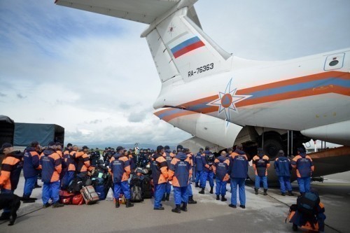У Ниш слетело 70 спасилаца из Русије у помоћ Србији! (ФОТО)