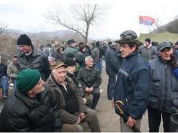 Радници настављају блокаду чекајући потпредседника Вучића