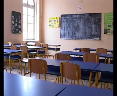 У Нишу у штрајку 27 школа