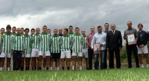 Fudbaleri Dinama iz Vranja f:vranje.org.rs
