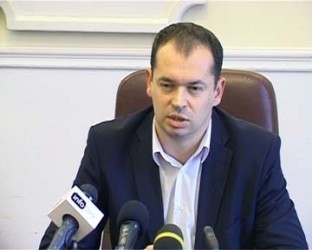 Simonović osudio bacanje suzavca