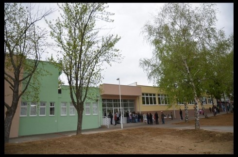 Министар отворио школу у Југбогдановцу