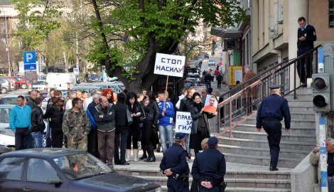 Прокупље: Протест породице и пријатеља убијеног Драгише Цакића