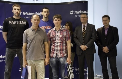 Telekom Srbija nagradio jubilarne korisnike