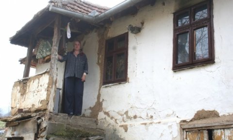 Жене у Србији: Робиња за багателу