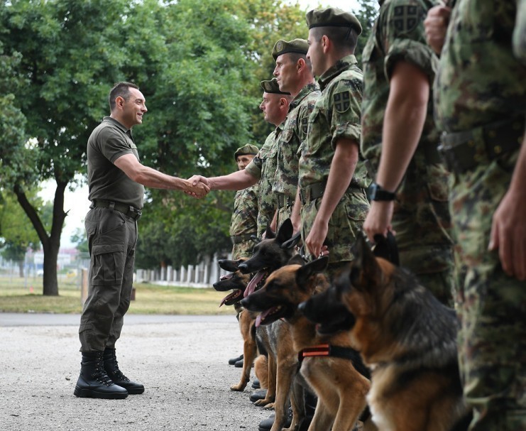 Vulin: Obuka pasa u Nišu od velike važnosti za Vojsku i bezbednost