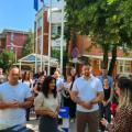 Unija mladih SNS ispred GO Medijana zatražila odgovore od Dragana Milića