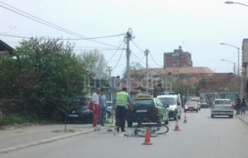 Ударио бициклисту, па побегао