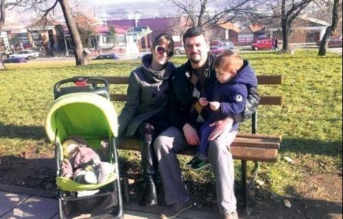 Тата на породиљском