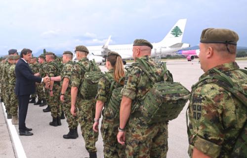 Гашић у Нишу испратио нови контингент мировњака за Либан