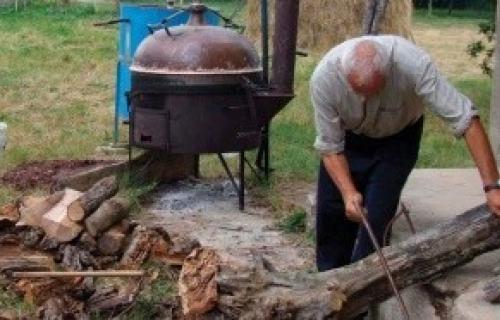 Гаџин Хан: Нестало 30 казана